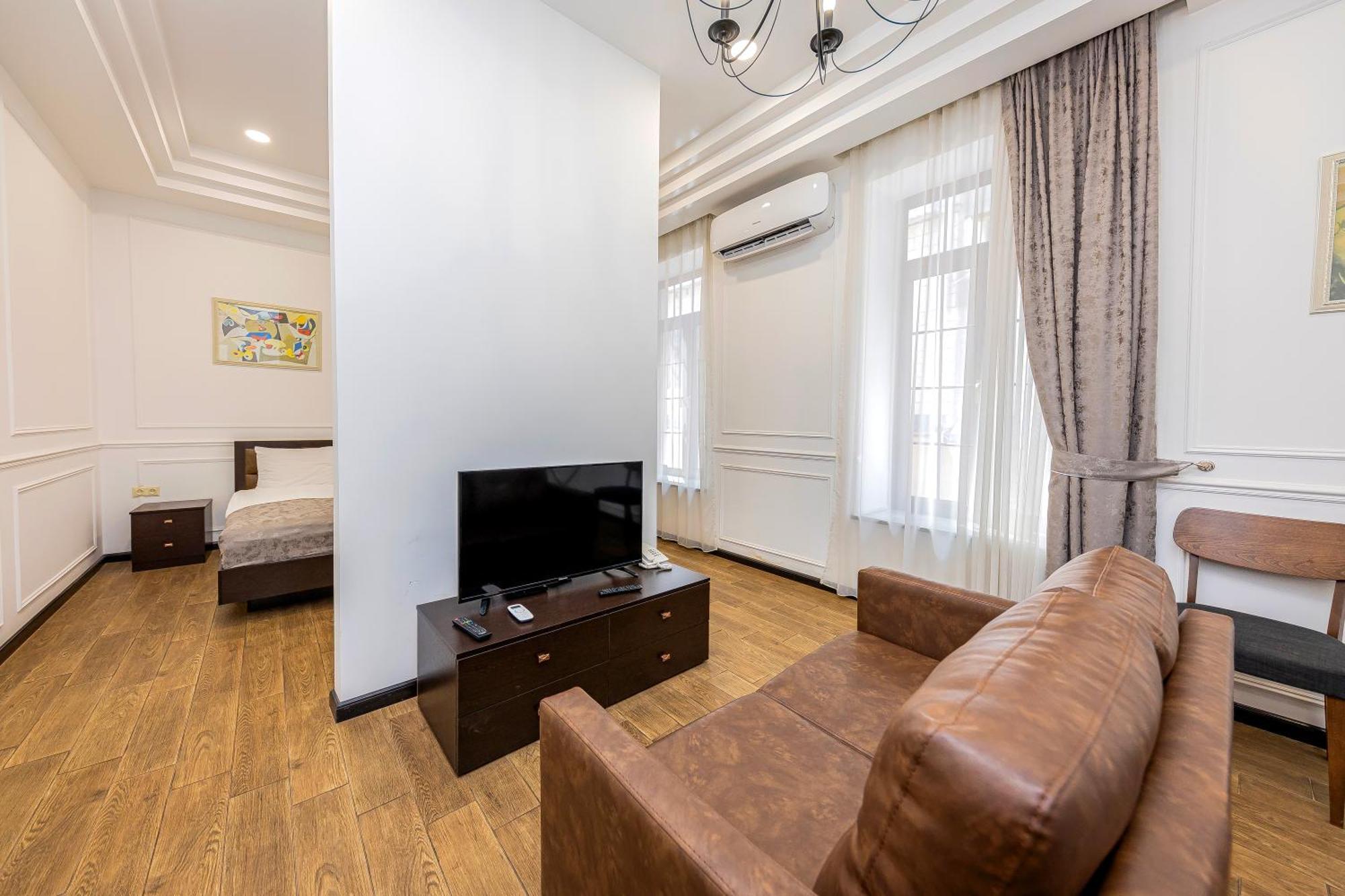 Boutique Living Hotel Erevan Exterior foto