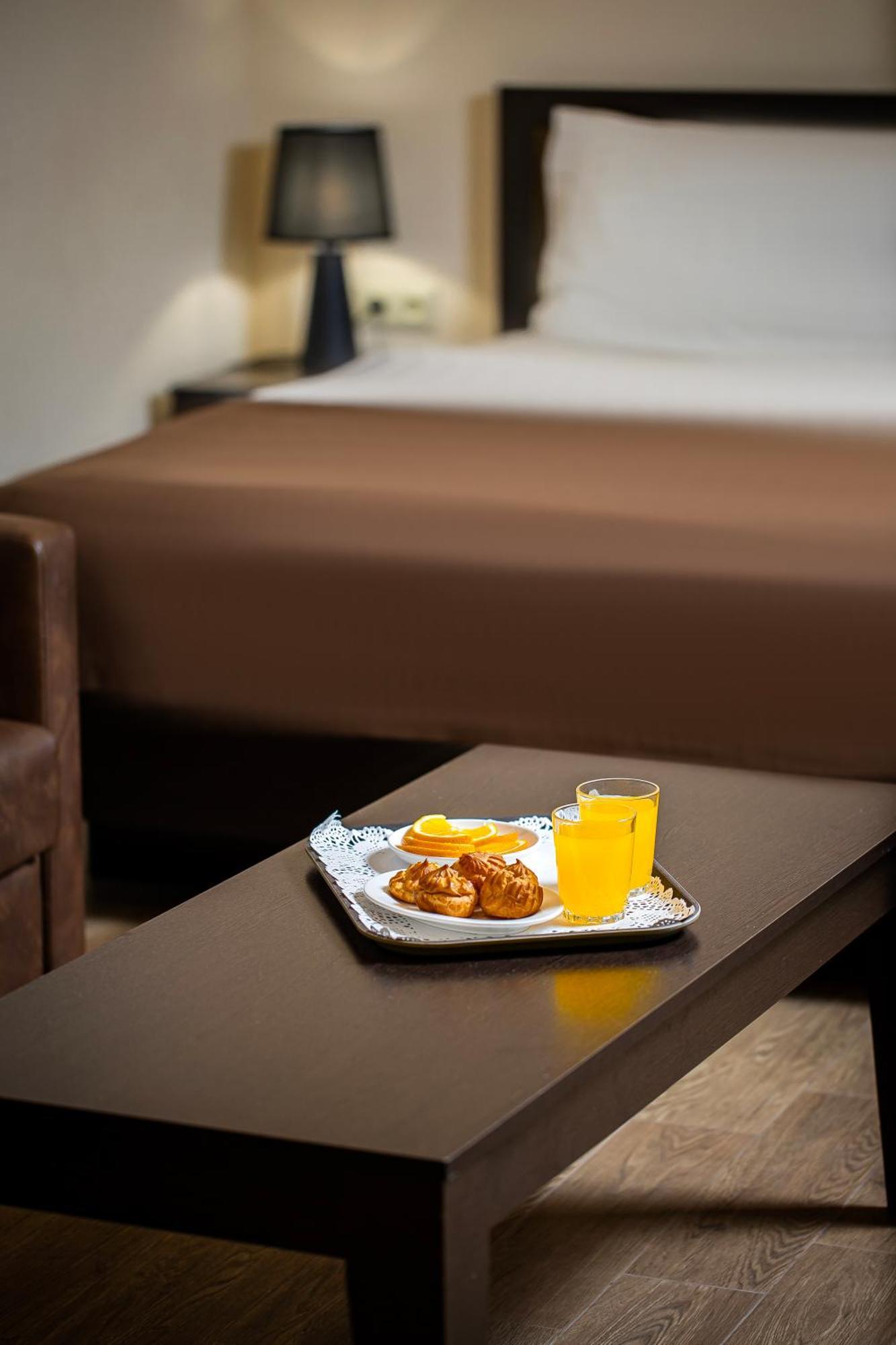 Boutique Living Hotel Erevan Exterior foto