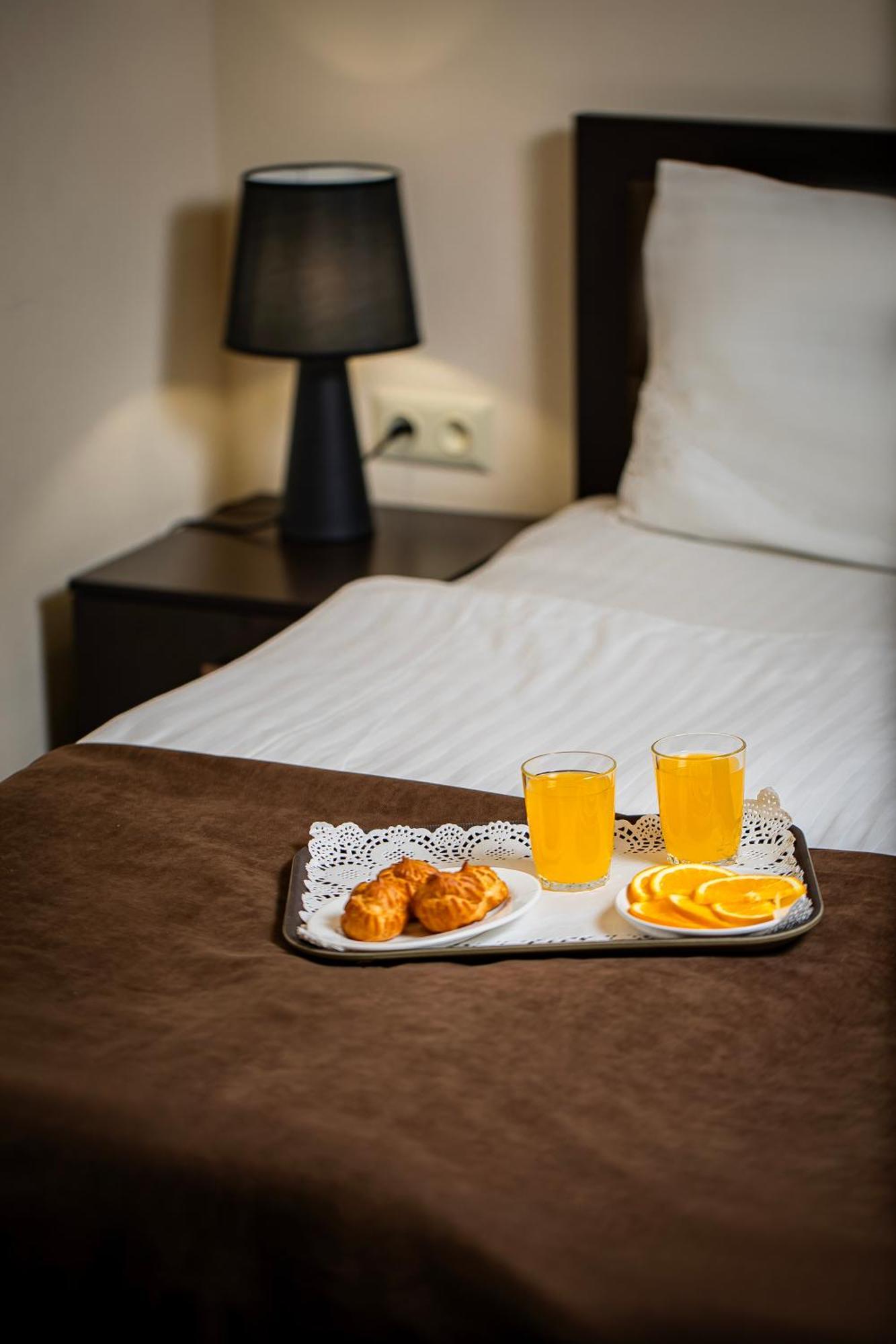 Boutique Living Hotel Erevan Exterior foto