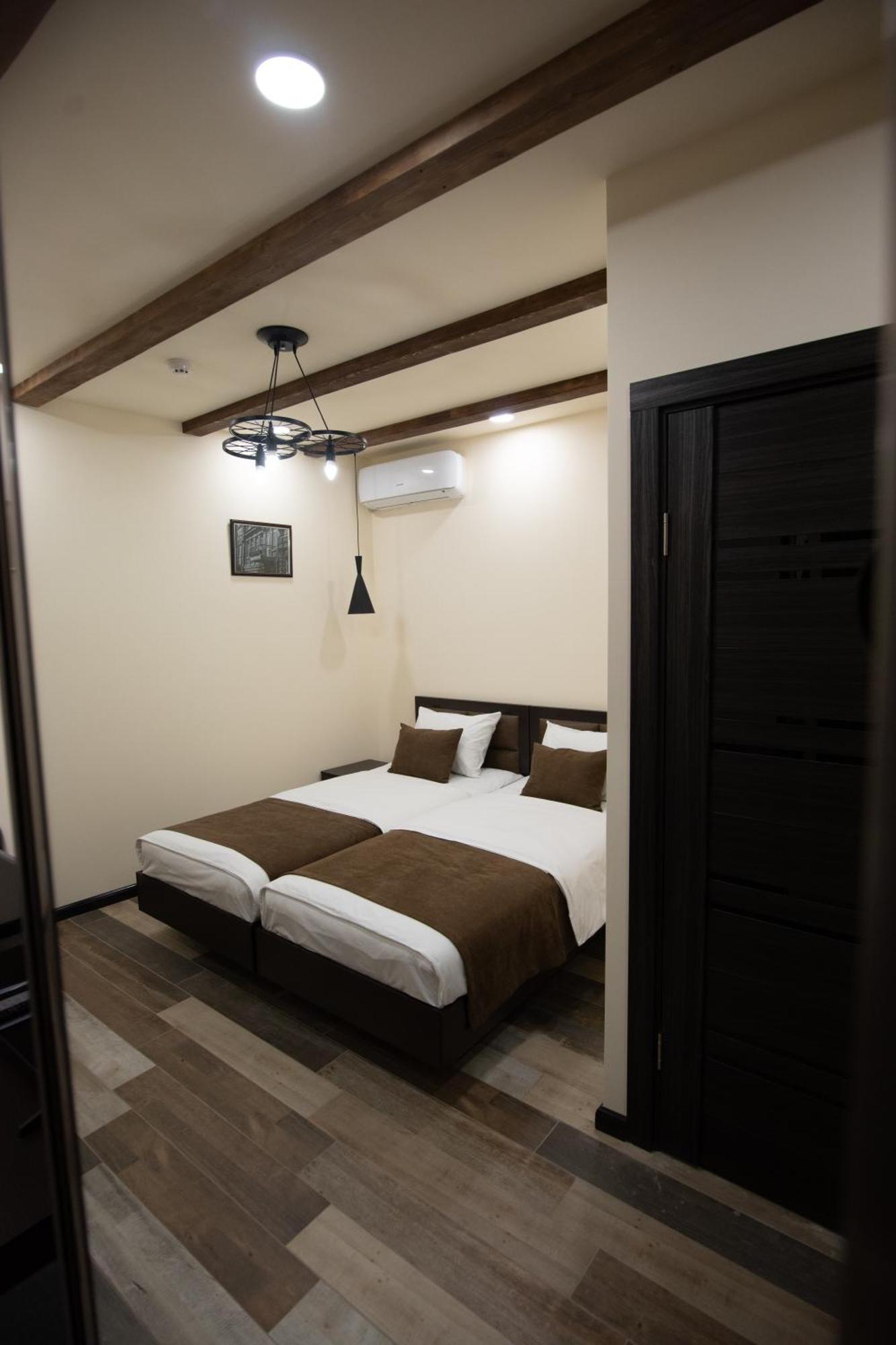 Boutique Living Hotel Erevan Exterior foto