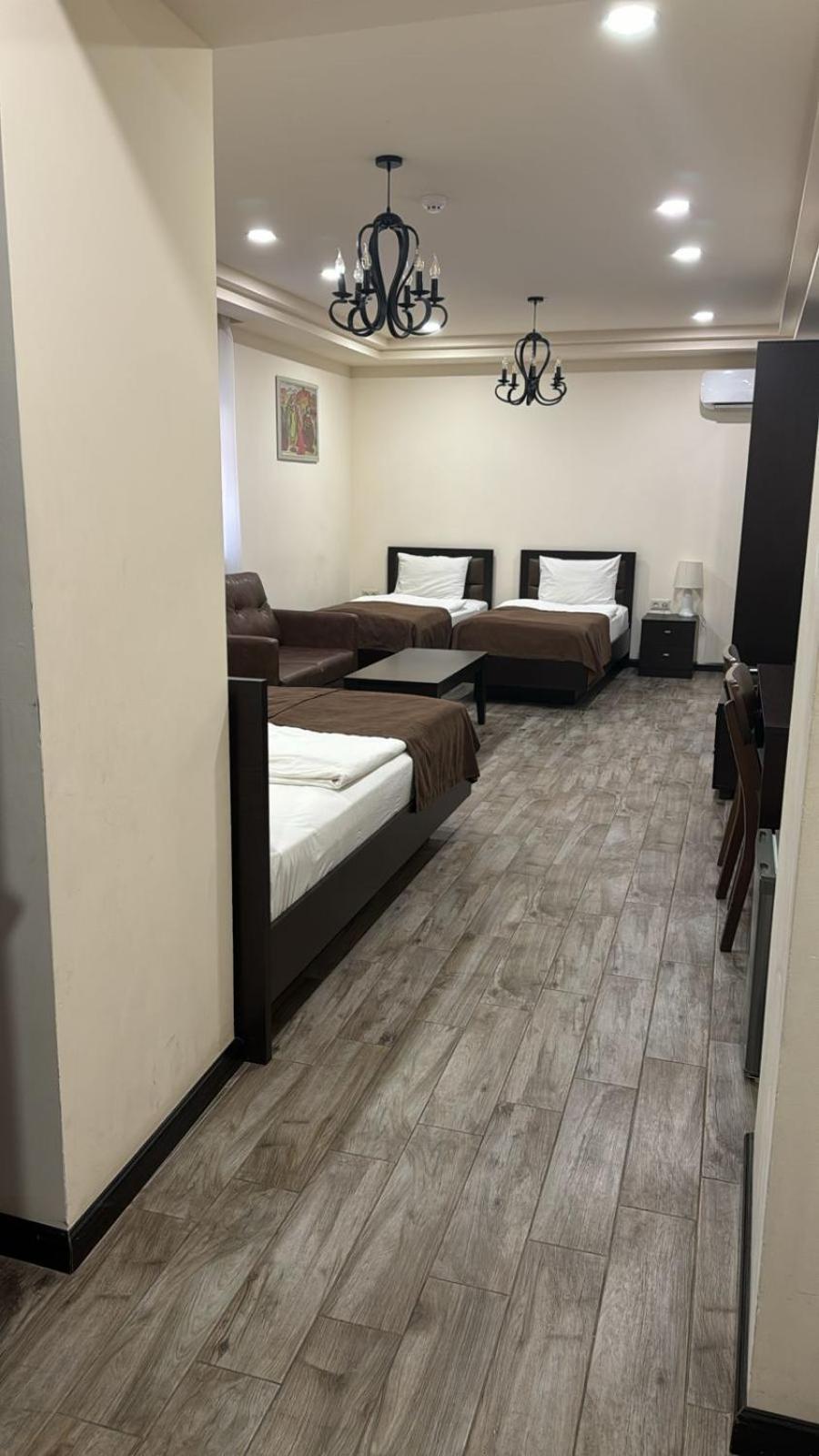 Boutique Living Hotel Erevan Exterior foto