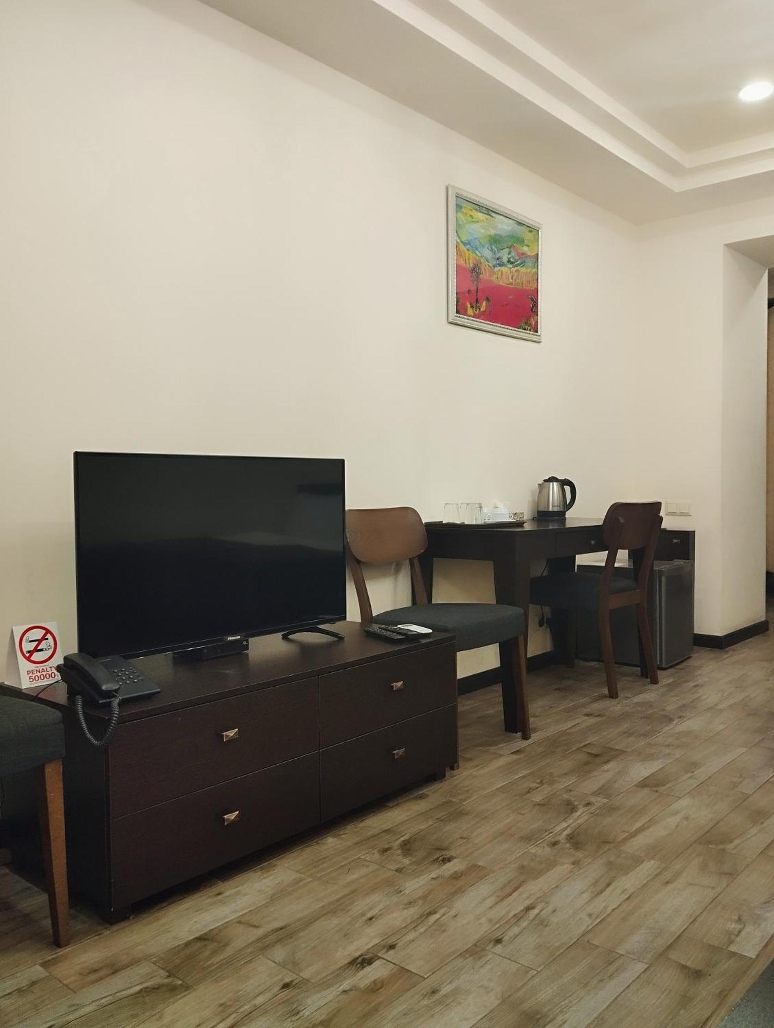 Boutique Living Hotel Erevan Exterior foto