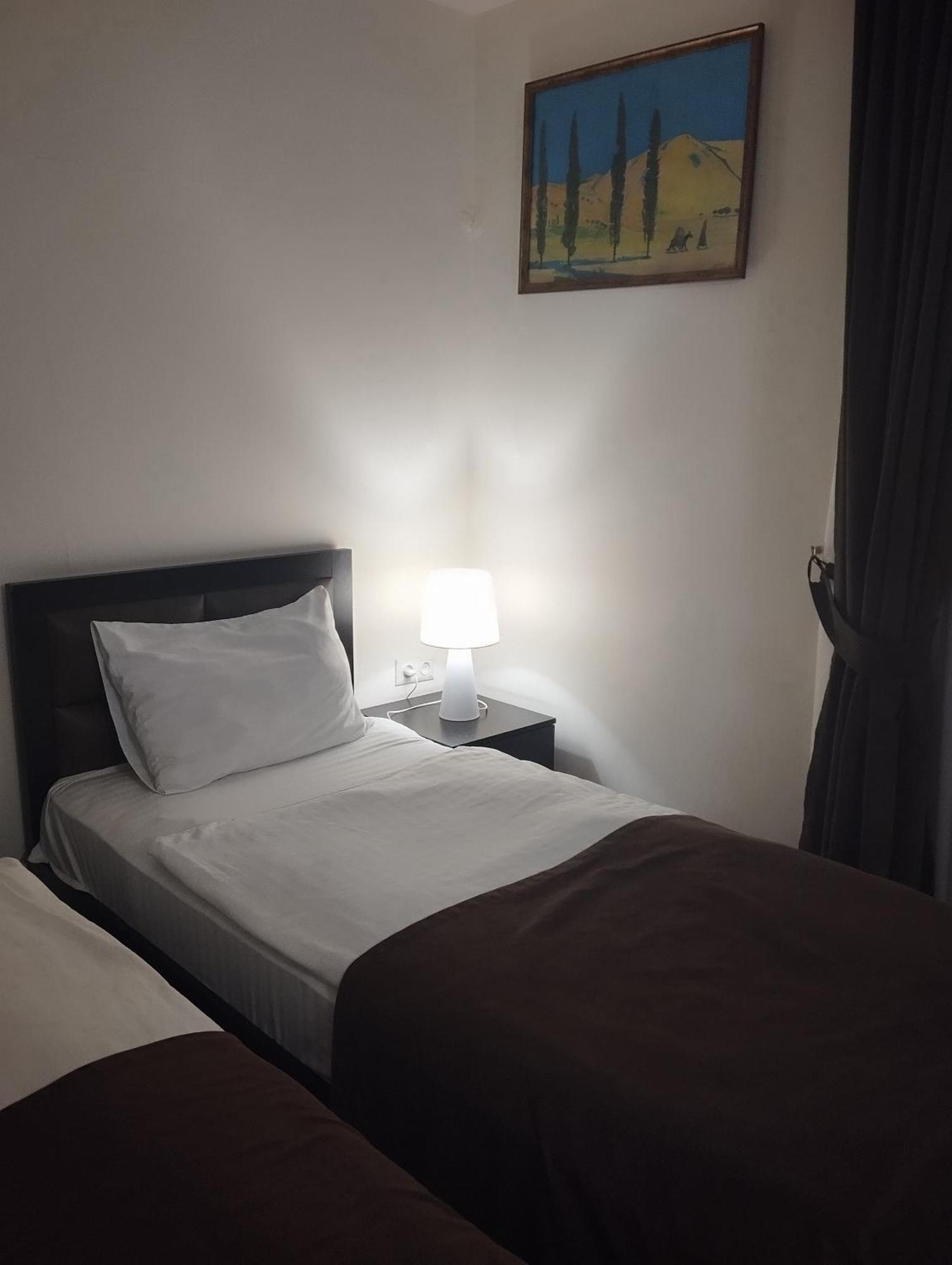Boutique Living Hotel Erevan Exterior foto